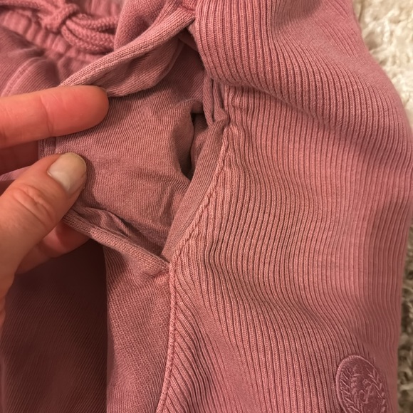 Thick beautiful active shorts fleece lined large pockets size small vs pink - Picture 4 of 4